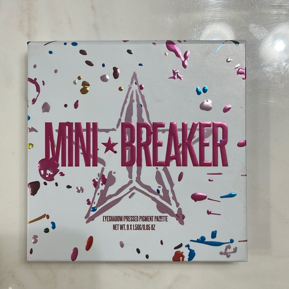 Jeffrey Star Mini Breaker pressed pigment palette